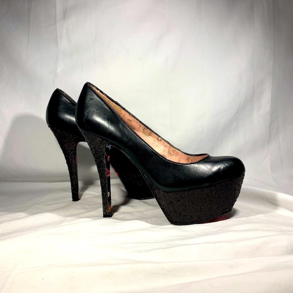 NICE BLACK BETSEY JOHNSON PLAYFORM STILETTO HEELS